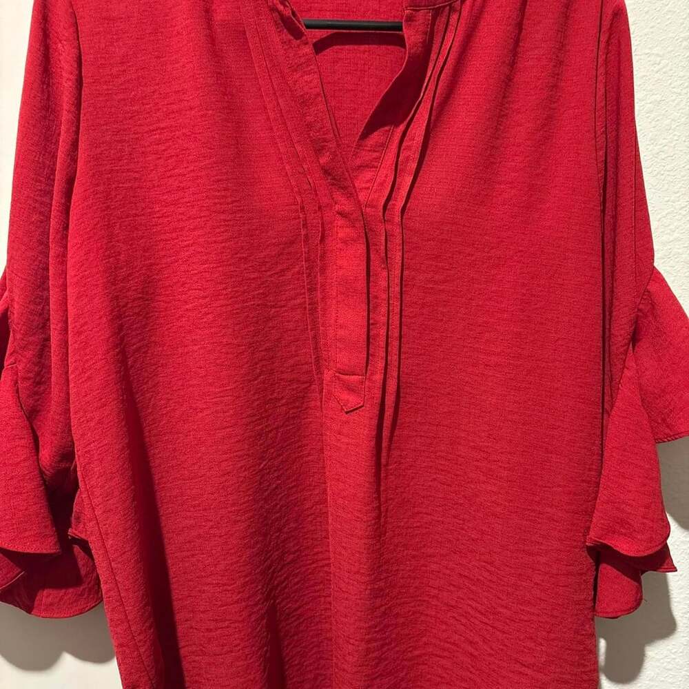 Vince Camuto Blouse Size M Red Ruffle Sleeve V-Neck Workwear
